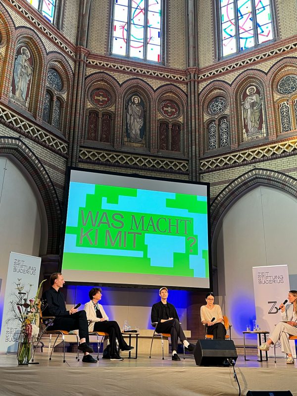 Talk über Trauer und Künstliche Intelligenz in der Kirche